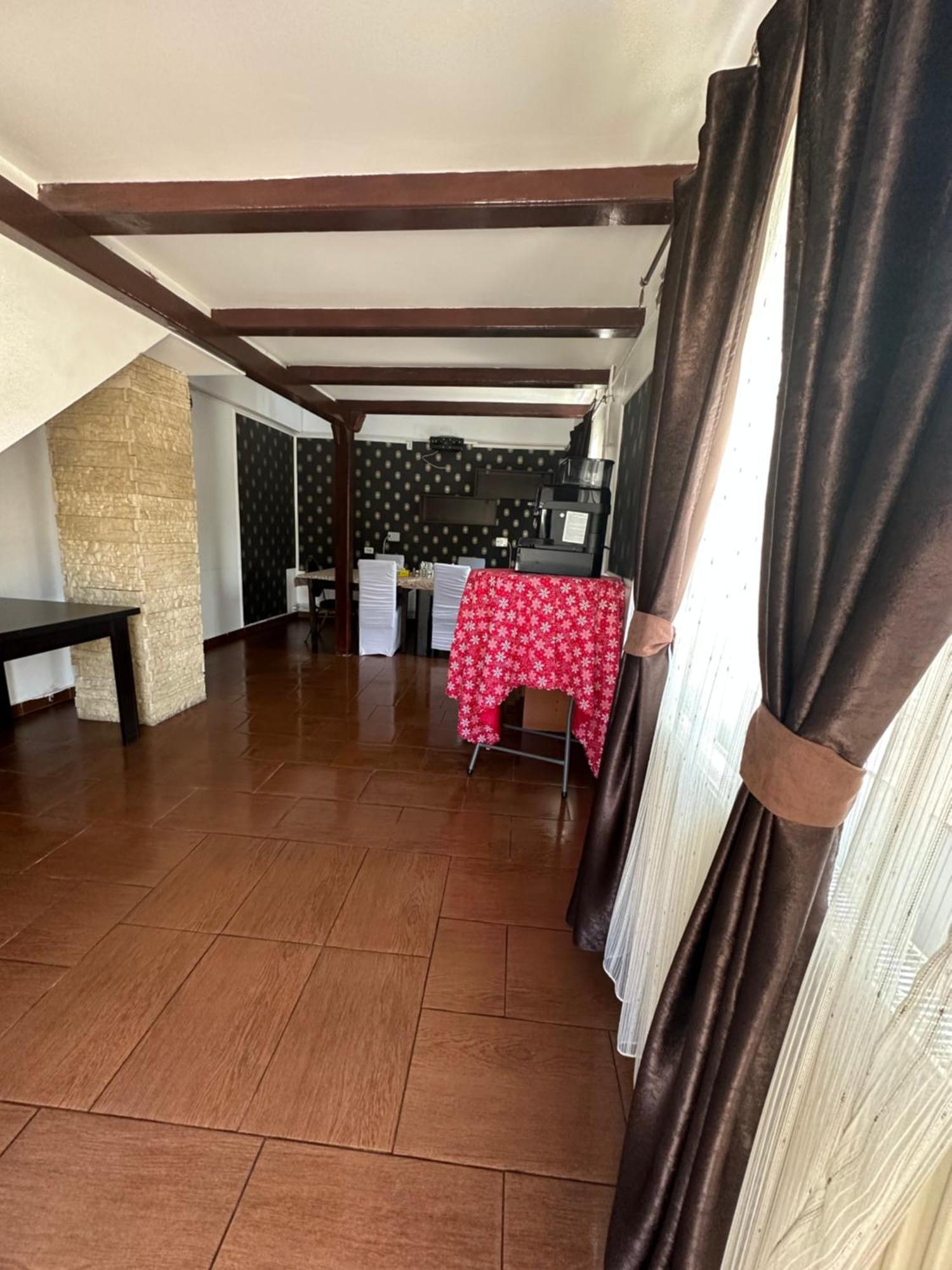 Casa Rustic Cazare بيتستِ المظهر الخارجي الصورة